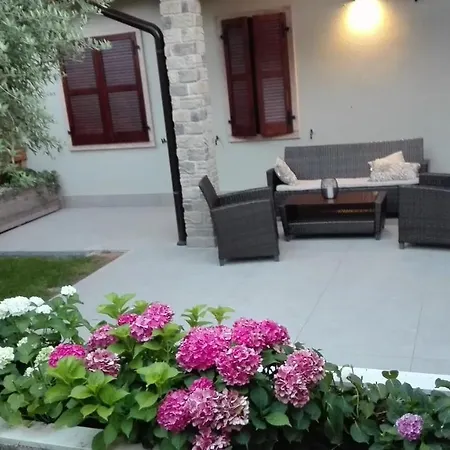 شقة Casa Pergola 1 - Grande Per 6 Ospiti - Fronte Piscina, Parking باردولينو