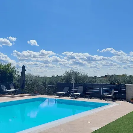 شقة Casa Pergola 1 - Grande Per 6 Ospiti - Fronte Piscina, Parking *