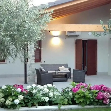 Apartamento Casa Pergola 1 - Grande Per 6 Ospiti - Fronte Piscina, Parking Bardolino