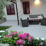 Appartement Casa Pergola 1 - Grande Per 6 Ospiti - Fronte Piscina, Parking Bardolino