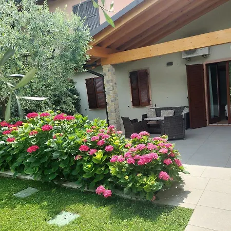 Casa Pergola 1 - Elegante Per 6 Persone - Fronte Piscina, Parking Appartement Bardolino