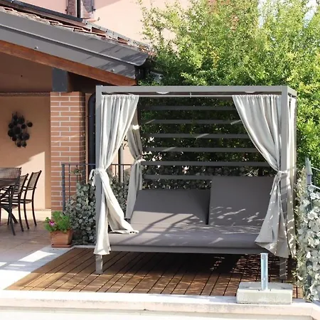 Casa Pergola 1 - Elegante Per 6 Persone - Fronte Piscina, Parking Bardolino
