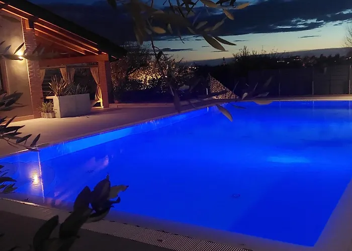 Casa Pergola 1 - Grande Per 6 Ospiti - Fronte Piscina, Parking Appartement