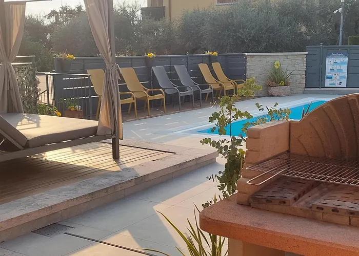 Casa Pergola 1 - Grande Per 6 Ospiti - Fronte Piscina, Parking Appartement *