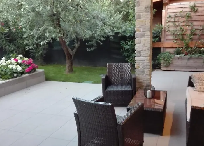 Casa Pergola 1 - Grande Per 6 Ospiti - Fronte Piscina, Parking Апартаменты Бардолино