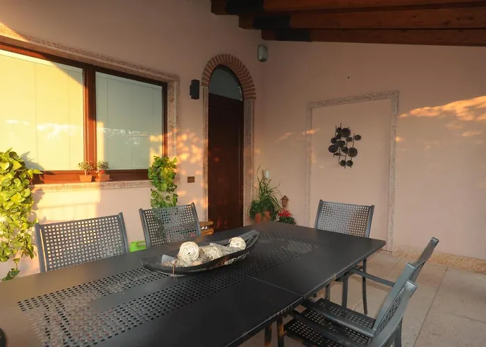 Casa Pergola 1 - Grande Per 6 Ospiti - Fronte Piscina, Parking Апартаменты Бардолино