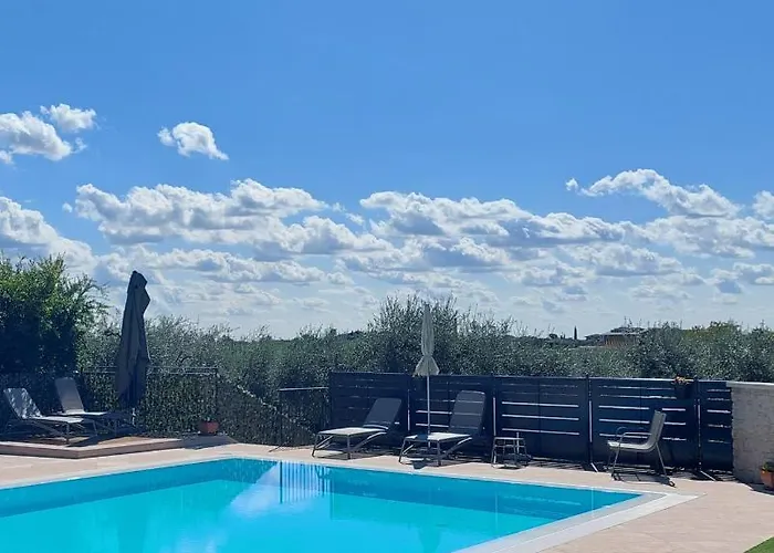 Апартаменты Casa Pergola 1 - Grande Per 6 Ospiti - Fronte Piscina, Parking *