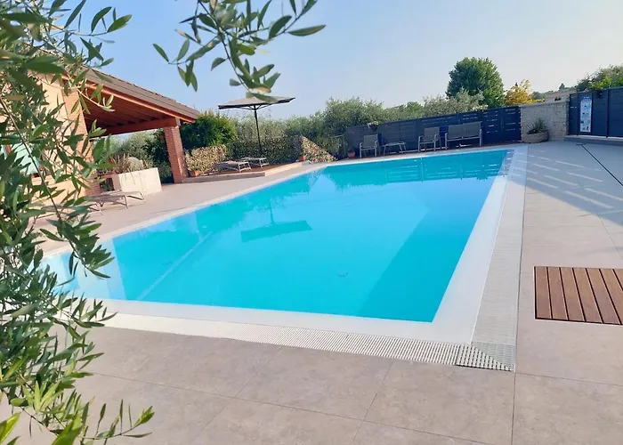 Casa Pergola 1 - Grande Per 6 Ospiti - Fronte Piscina, Parking