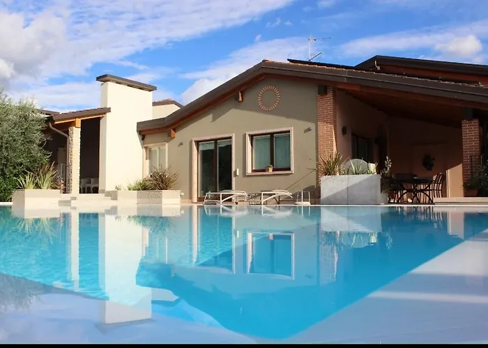 Casa Pergola 1 - Grande Per 6 Ospiti - Fronte Piscina, Parking * Бардолино